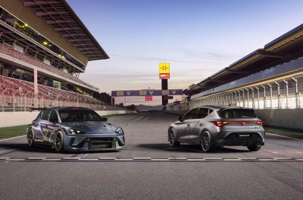 From the racetrack to the road: The new CUPRA Leon VZ TCR and CUPRA Leon VZ bring racing spirit to the street