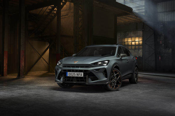 The 5-cylinder icon is back: CUPRA opens order books for Formentor VZ5