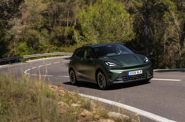 CUPRA Raval wins ‘Best Supermini’ and highly commended for ‘Best Hot Hatch’ at Auto Express Awards